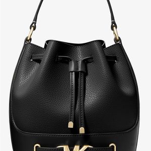 ❌SOLD❌ NWT - Reed Medium Pebbled Leather Bucket Bag